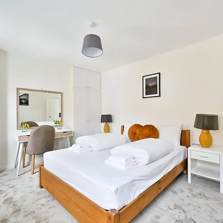 Apartment Comfortable Near Sloane Square London