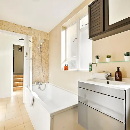 Comfortable Near Sloane Square *