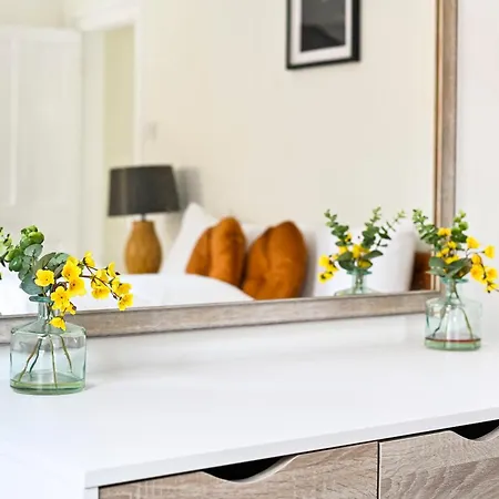 Comfortable Near Sloane Square