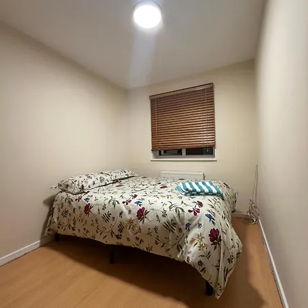 Double Near Airport, Excel In Heart Of Homestay