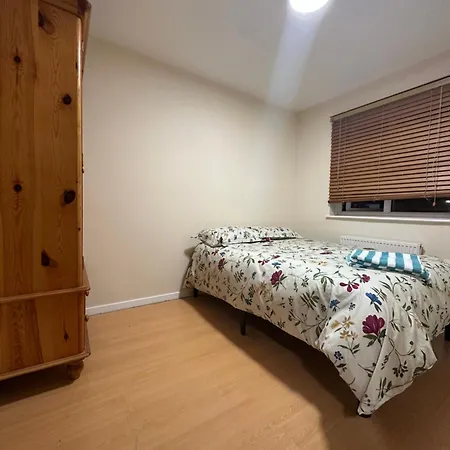 Homestay Double Near Airport, Excel In Heart Of