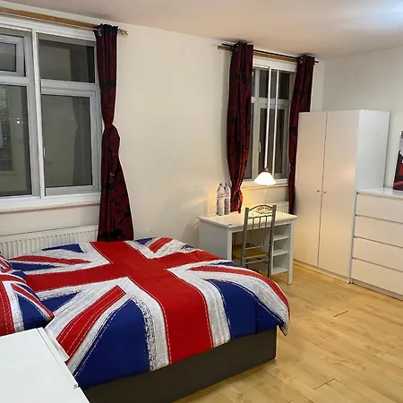 Privet Near Cambridge Heath Station London