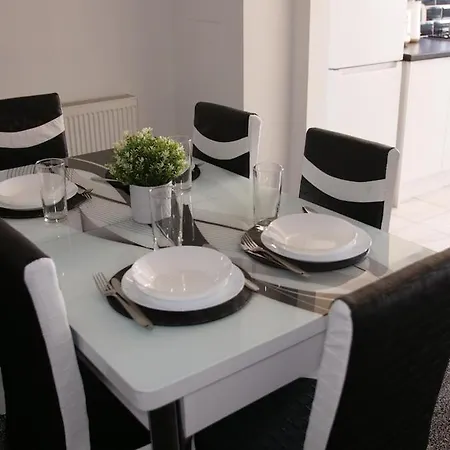 Apartment Stylish 4 Bd Ft Ldn Parking