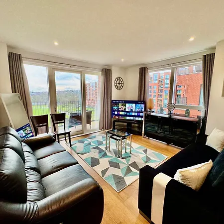 Gorgeous 2 Bedrooms 2 Bathroom, Balcony, Parking