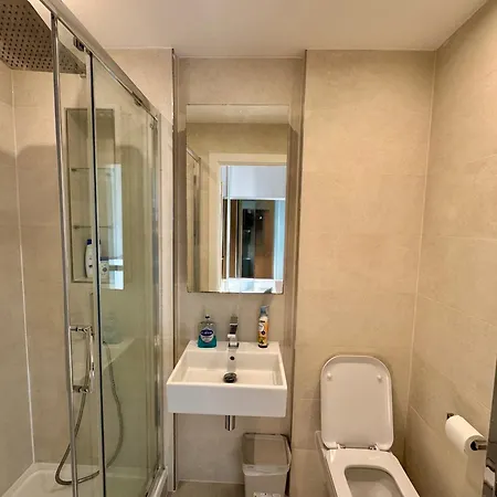 Apartment Gorgeous 2 Bedrooms 2 Bathroom, Balcony, Parking Edgware