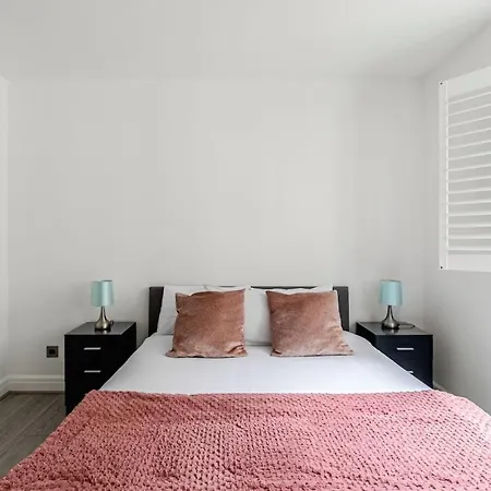 Luxury 2bed 2bath Marylebone Apartment