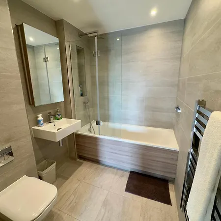 Apartment Gorgeous 2 Bedrooms 2 Bathroom, Balcony, Parking Edgware