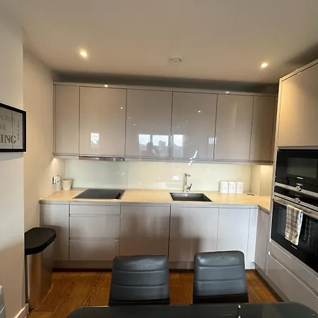 Apartment Gorgeous 2 Bedrooms 2 Bathroom, Balcony, Parking *