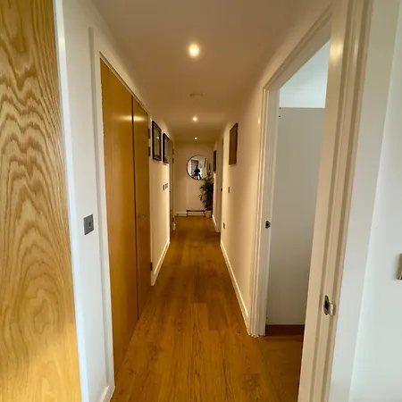 Apartment Gorgeous 2 Bedrooms 2 Bathroom, Balcony, Parking Edgware