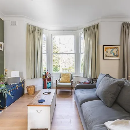 Apartment Leafy & Stylish Brixton Retreat
