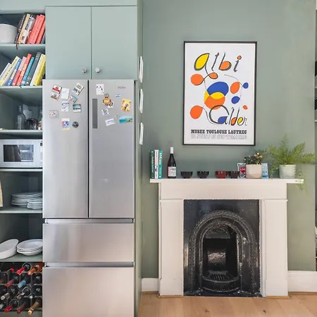 Apartment Leafy & Stylish Brixton Retreat London