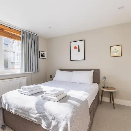 Leafy & Stylish Brixton Retreat * London