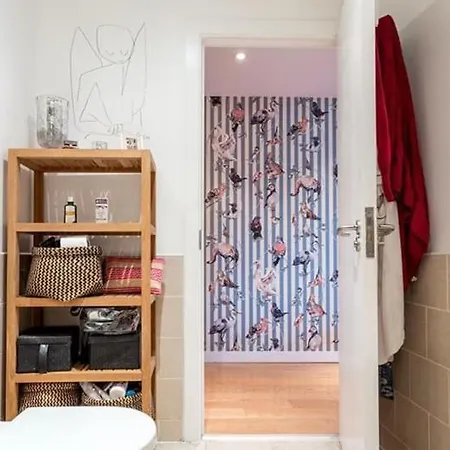Lovely Loft Style Flat In N16 * London