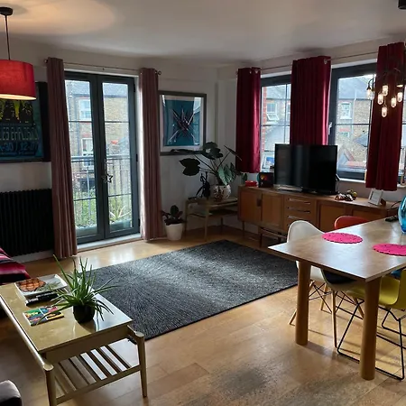 Lovely Loft Style Flat In N16