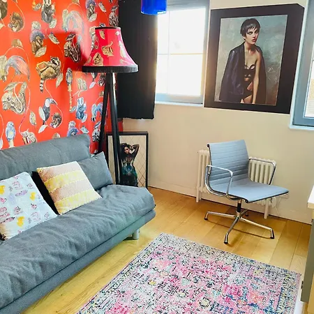 Apartment Lovely Loft Style Flat In N16