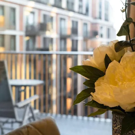 Hyde Park Beauty 2br 2ba Balcony