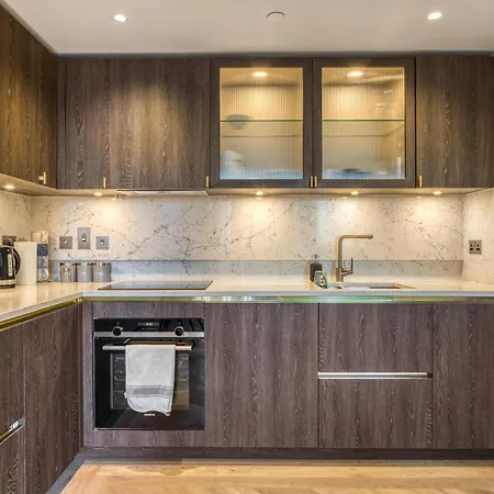 Hyde Park Beauty 2br 2ba Balcony Apartment