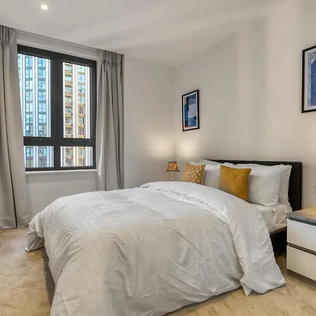 Hyde Park Beauty 2br 2ba Balcony Apartment London