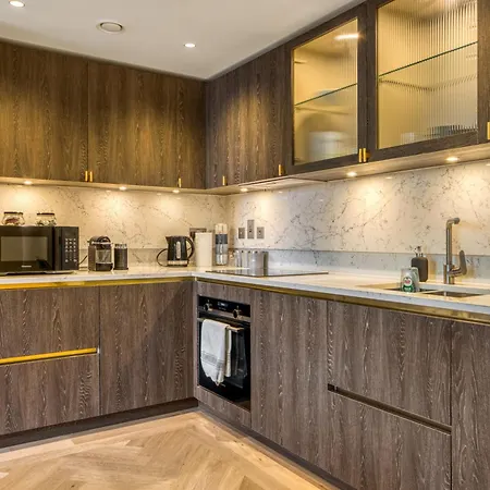 Apartment Hyde Park Beauty 2br 2ba Balcony *