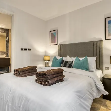 Hyde Park Beauty 2br 2ba Balcony Apartment