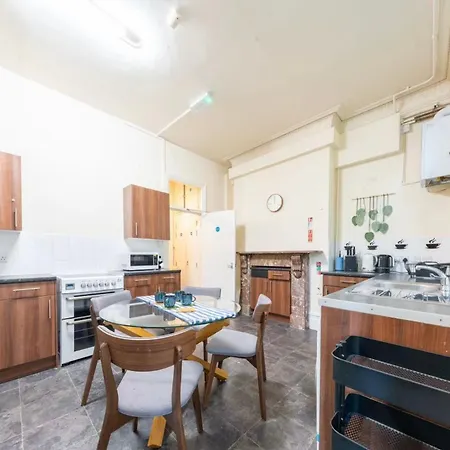 Cozy Twin In Camden Town Apartment *