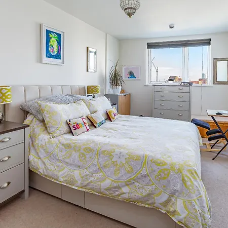 Charming 2 Bedrooms At Langdon Park Dlr