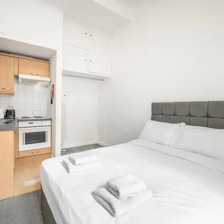 Beaufort Gardens Apartment