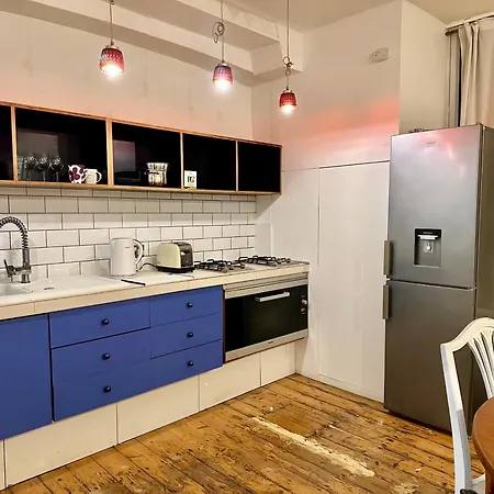 Bright Large Double Bedroom Flat London