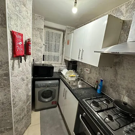 Spacious Flat - Sleeps 6 - Heart Of