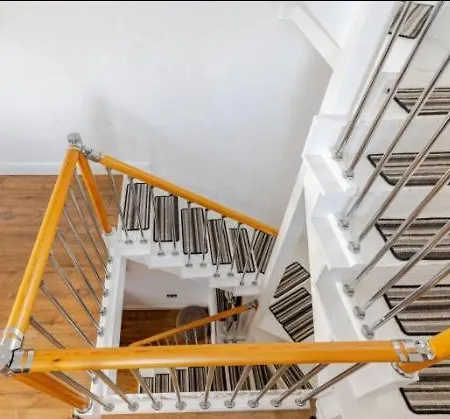 Semesterbostad Large Town House Long Term *