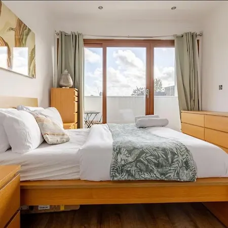 Semesterbostad Large Town House Long Term London
