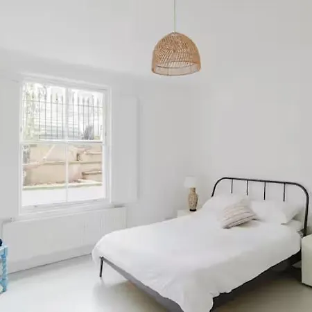 Light And Spacious Garden Flat * London