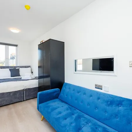 North West Ideal For Long & Short Offers דירה