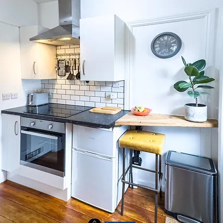 Apartment Private With Air Con By Ls2g Short Lets & Serviced Greater London