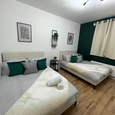 Apartment Stunning Near Paddington - Sleeps 8 London