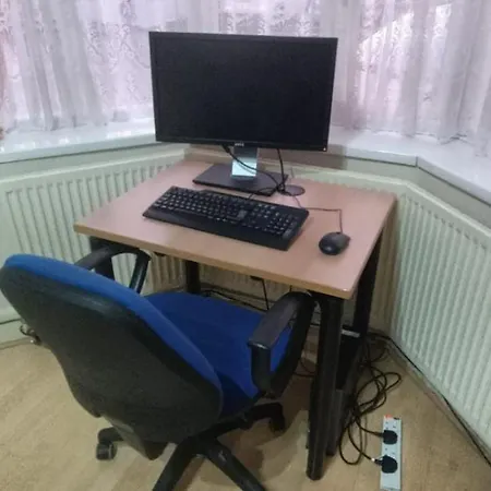 Pembroke Homestay Edgware