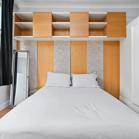 Kensington Modern Apartment London