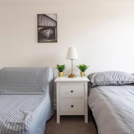Split-level Spacious Family Apartment *