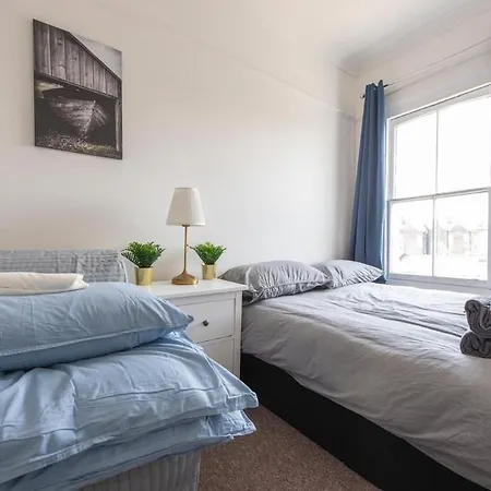 Split-level Spacious Family Apartment