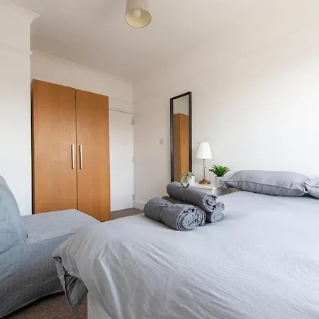 Apartment Split-level Spacious Family London