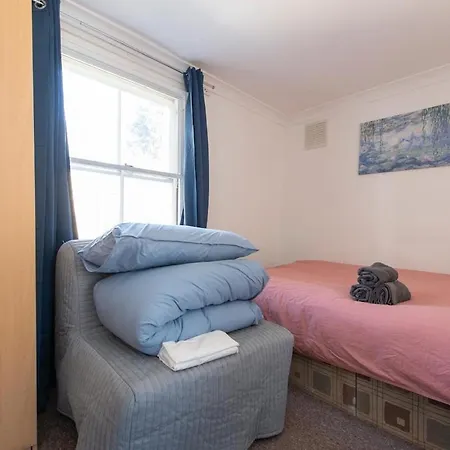 Split-level Spacious Family Apartment London