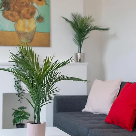 Split-level Spacious Family *