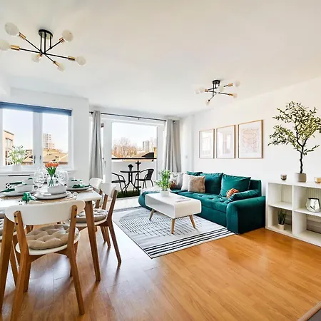Stylish 2bed Flat Hackney * London