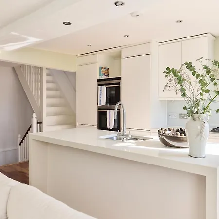 The Notting Hill Hideout - 2bdr London