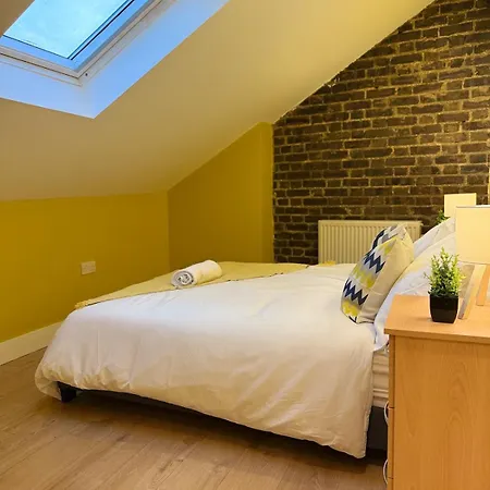 Luxe London Apartment *
