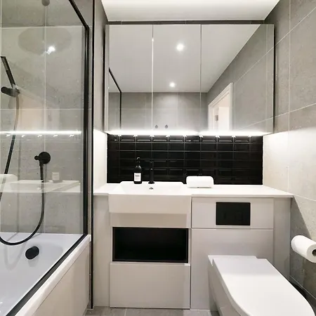 Rosso 2br & Views