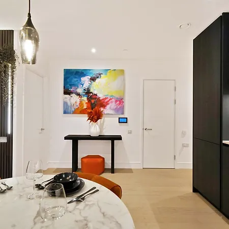 Rosso 2br & Views