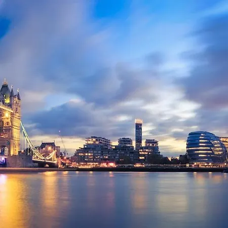 Quaint Victorian Great Transport To London Pass The Keys Holiday home