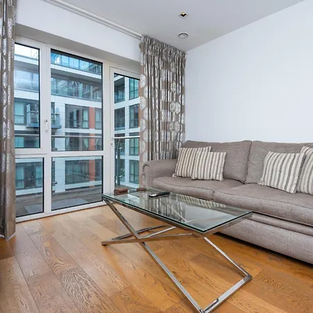 Luxurious With Incredible Views Apartment Stadtteil Ealing