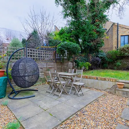 Tranquil 1bd Flat Stoke Newington *